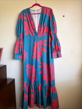 V-Neck Teal Maxi Dress with Coral Floral Print  it says XXL but is more L fit